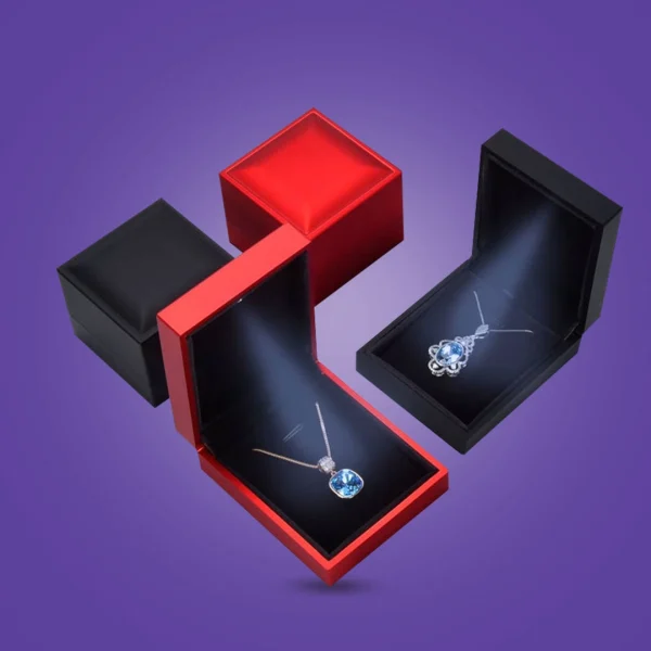 Custom Pendant Packaging Boxes