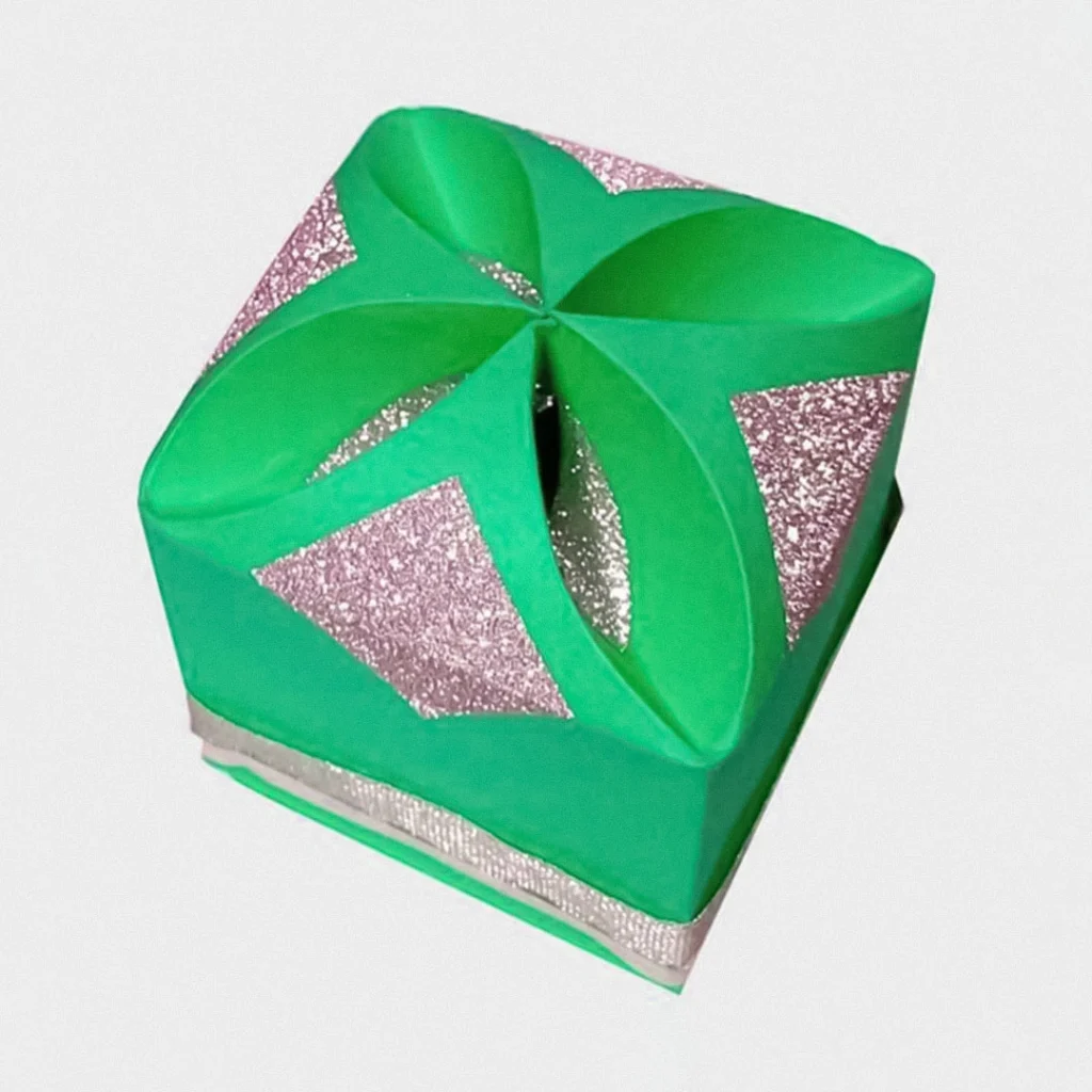 Flower-Shaped-Top-Closure